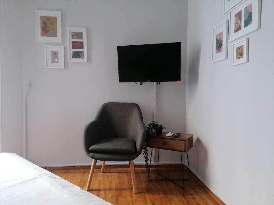 Minimal Studio Varnava Square - Kallimarmaro Area أثينا المظهر الخارجي الصورة
